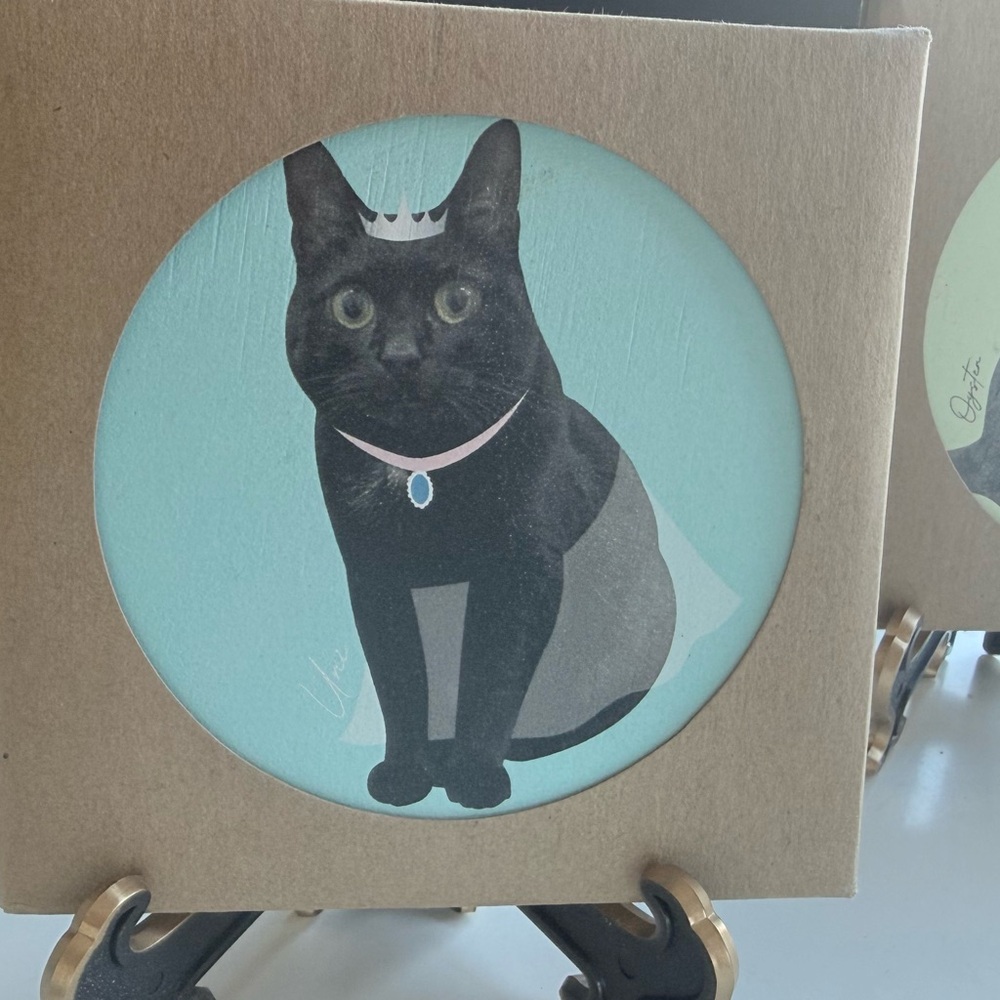 Cats portraits with stands for sale